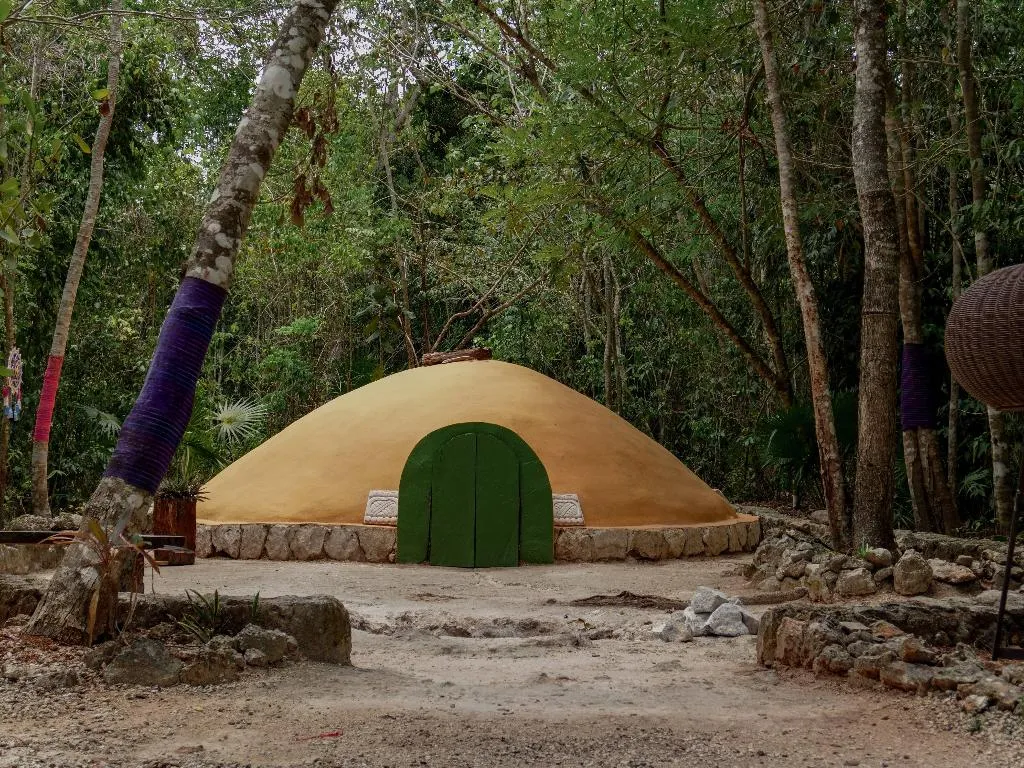 Sports and Entertainment, Jolie Jungle, Cancun Area