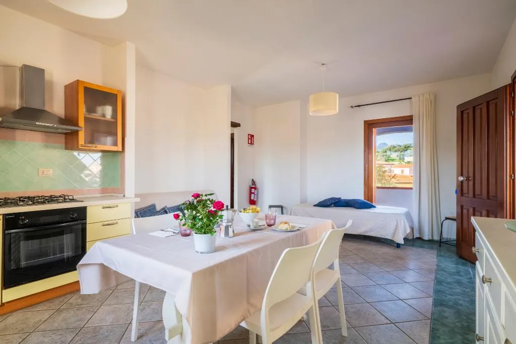 APARTMENT CAPACITY 6 Room, Appartamenti Tiffany, Olbia