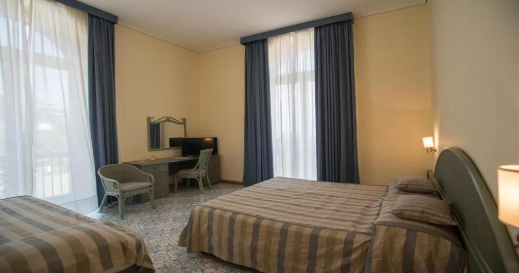 TRIPLE SUPERIOR Room, Villa Maria, Naples