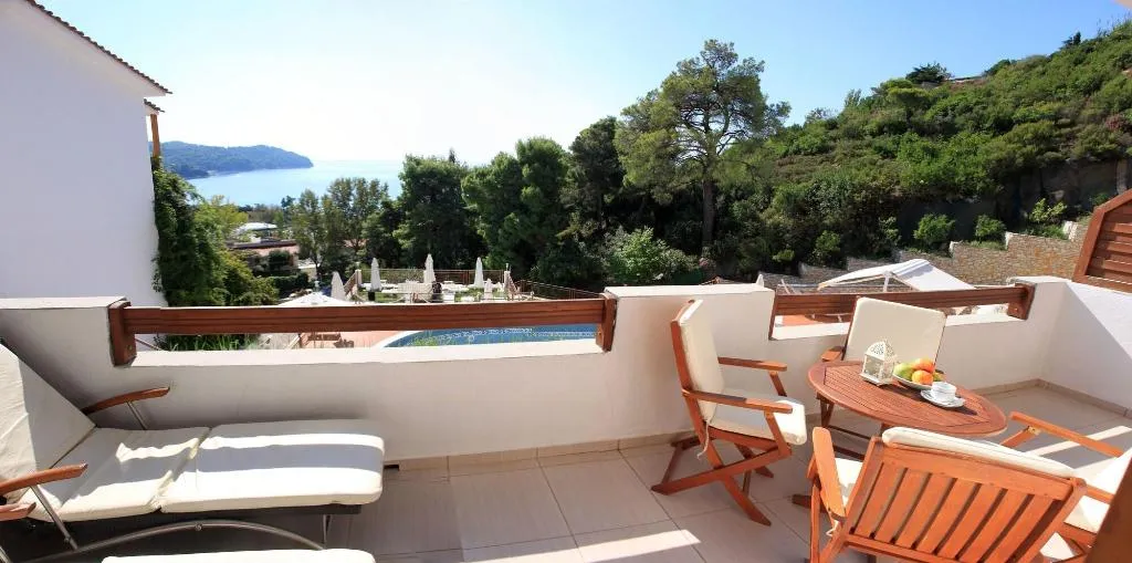 Room, Magic, Skiathos