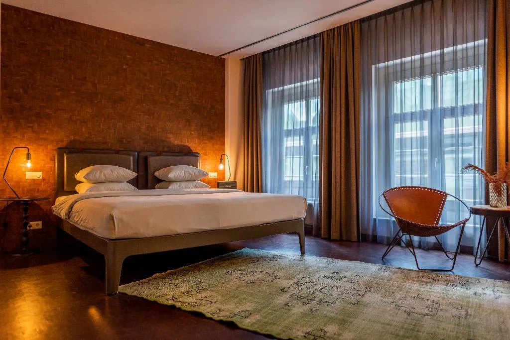 SUITE STANDARD Room, Hotel V Nesplein, Amsterdam