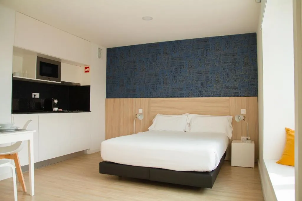 Room, Room Select Porto Suites, Porto