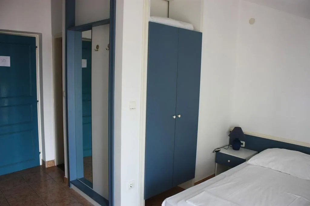 Room, Ivan, Split