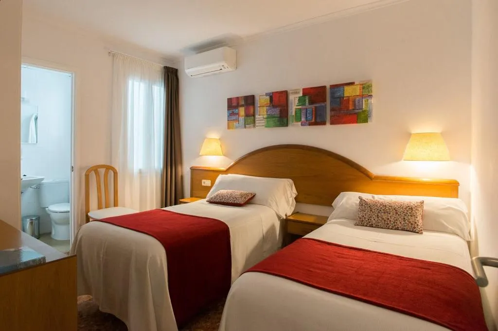 Room, Hostal Menurka, Menorca