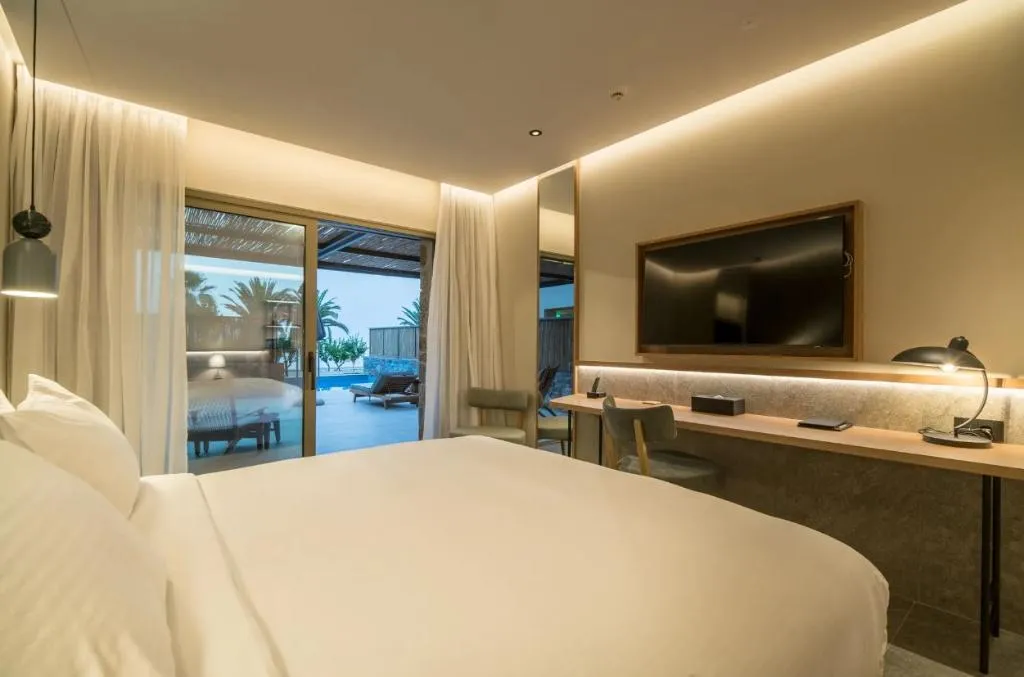 JUNIOR SUITE WITH PRIVATE POOL Room, King Minos Retreat Resort and Spa, Crete