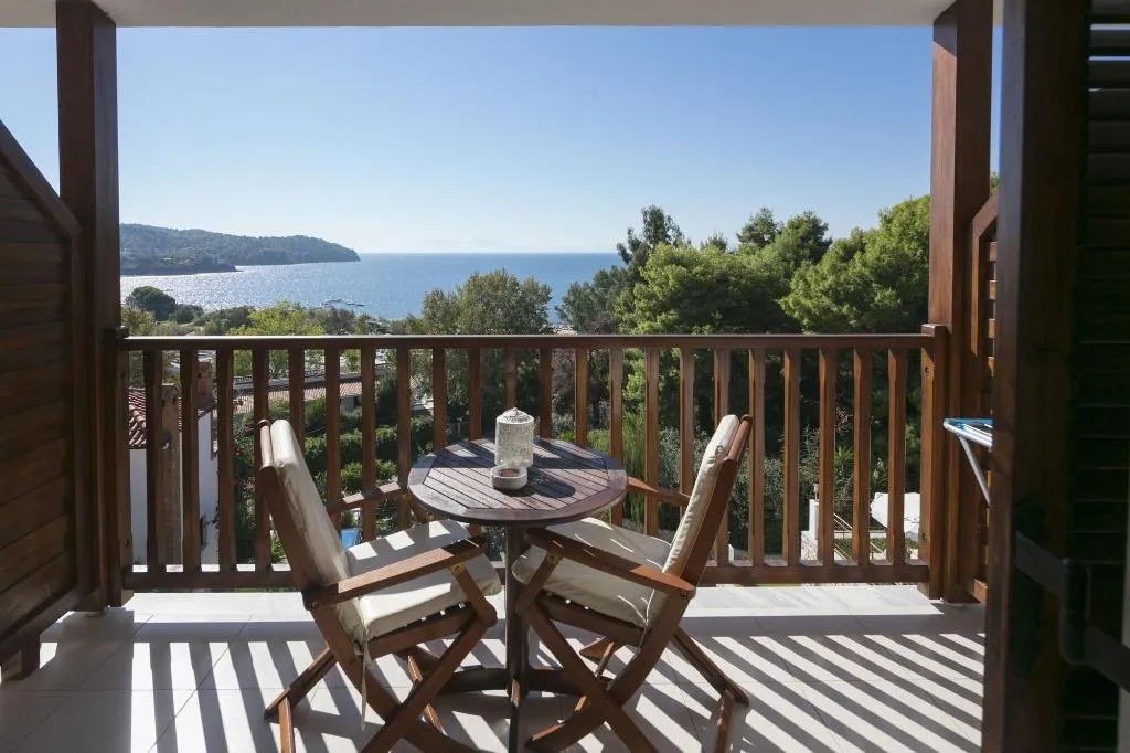 Room, Magic, Skiathos