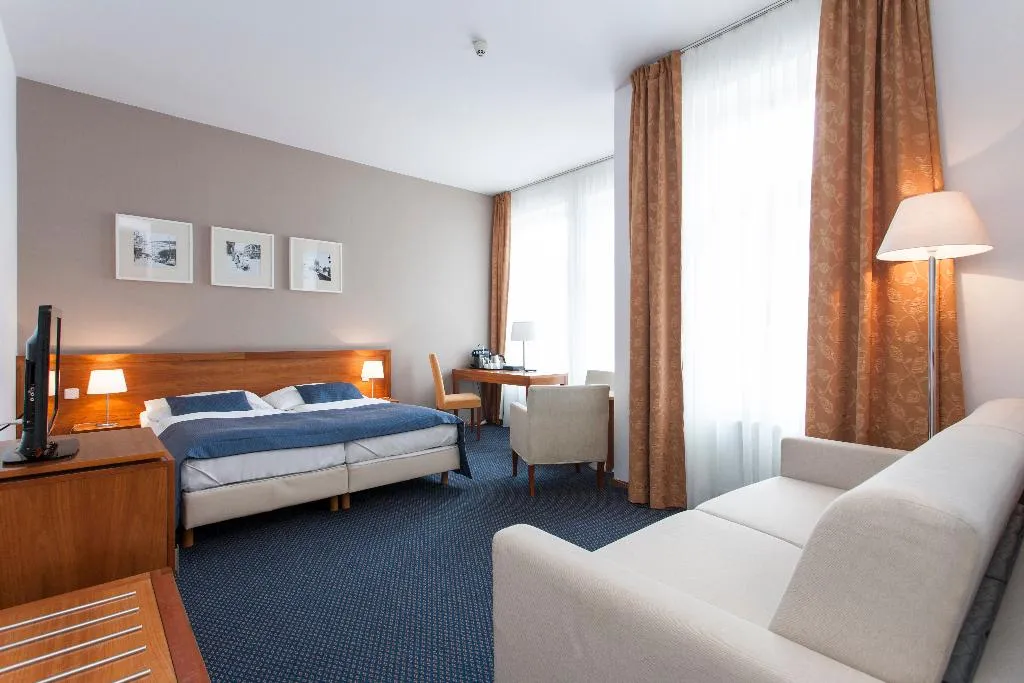 DOUBLE DELUXE Room, Hotel Carol, Prague