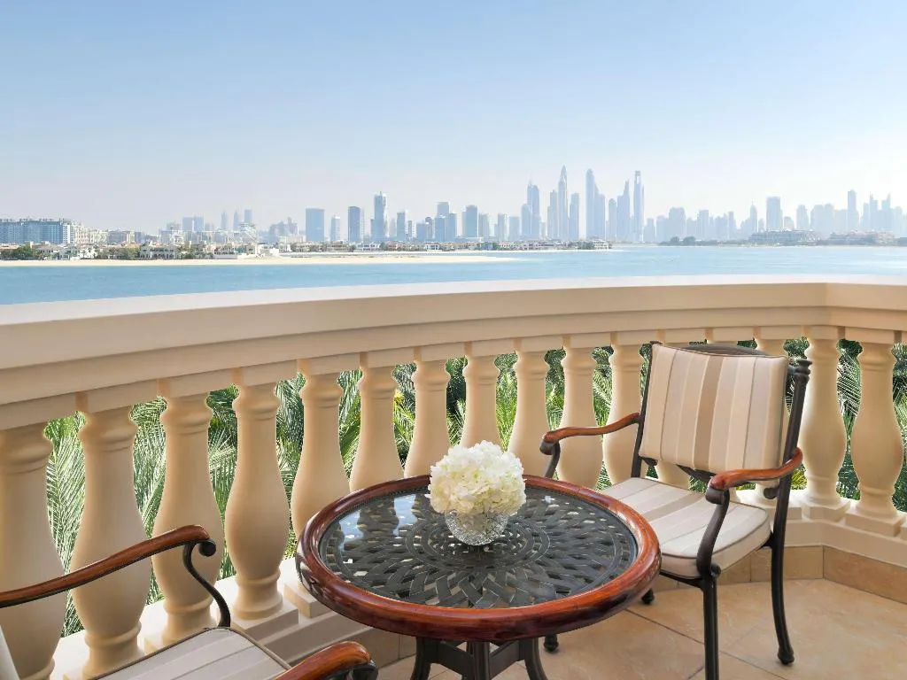 DOUBLE PREMIER Room, Raffles The Palm Dubai, Dubai