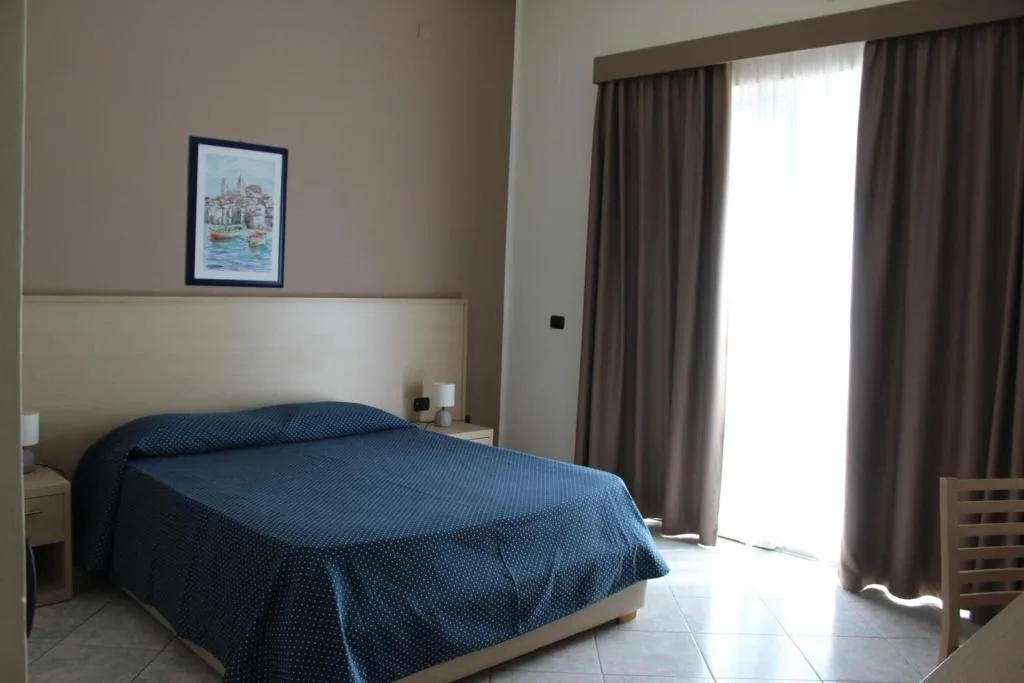 Room, Hotel Tourist, Palermo