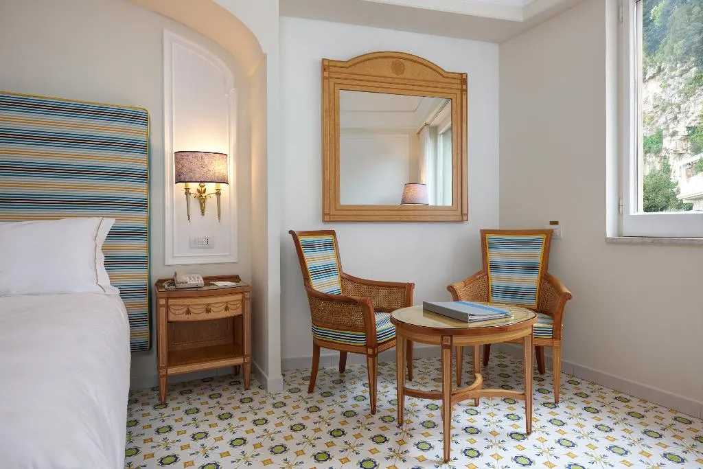 DOUBLE STANDARD Room, Grand Hotel Capodimonte, Naples