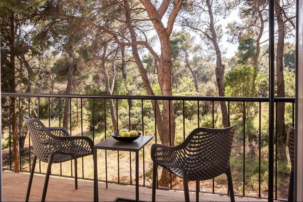 SUITE SUPERIOR WITH BALCONY Room, Aminess Senses Hvar Resort, Split