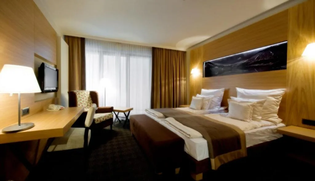 Double or Twin SUPERIOR Room, Hotel Grand Nosalowy Dwor, Krakow