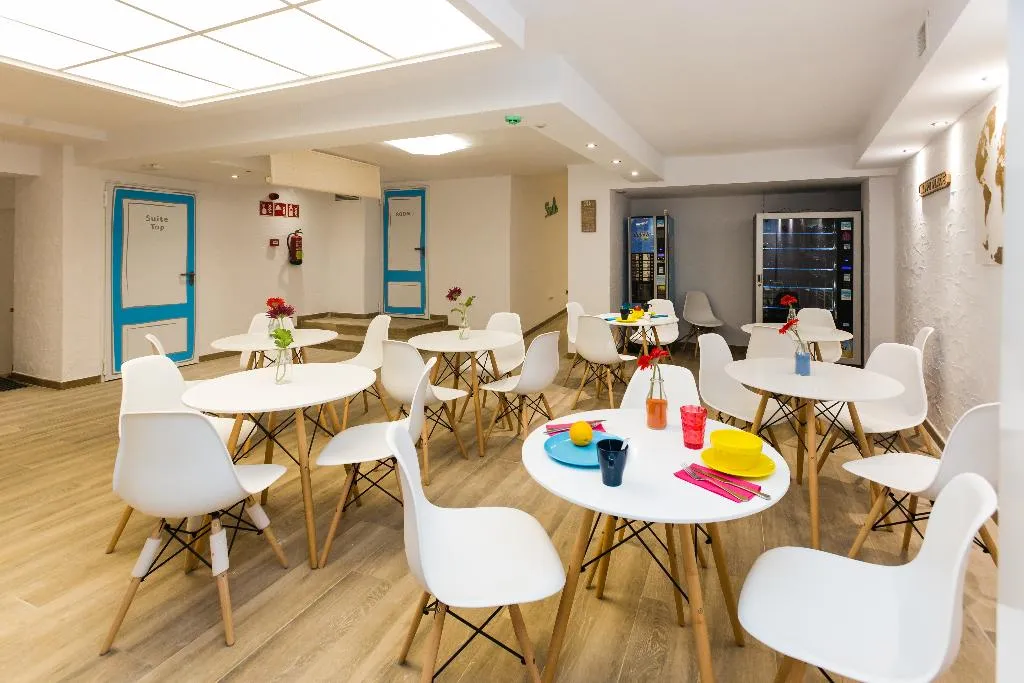 Restaurant, Y Hostel - Albergue Juvenil, Majorca