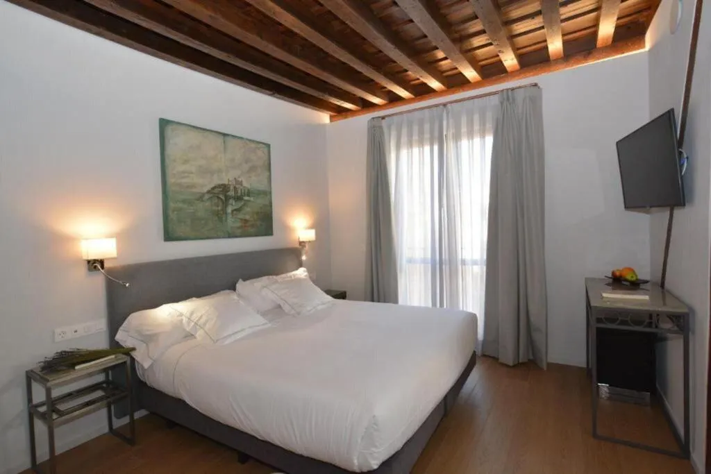 Room, Hospedium Posada De La Silleria, Madrid