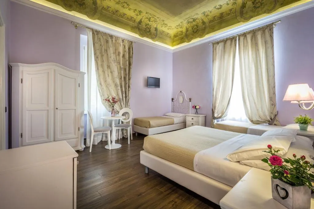 QUADRUPLE STANDARD Room, Ferrucci, Florence