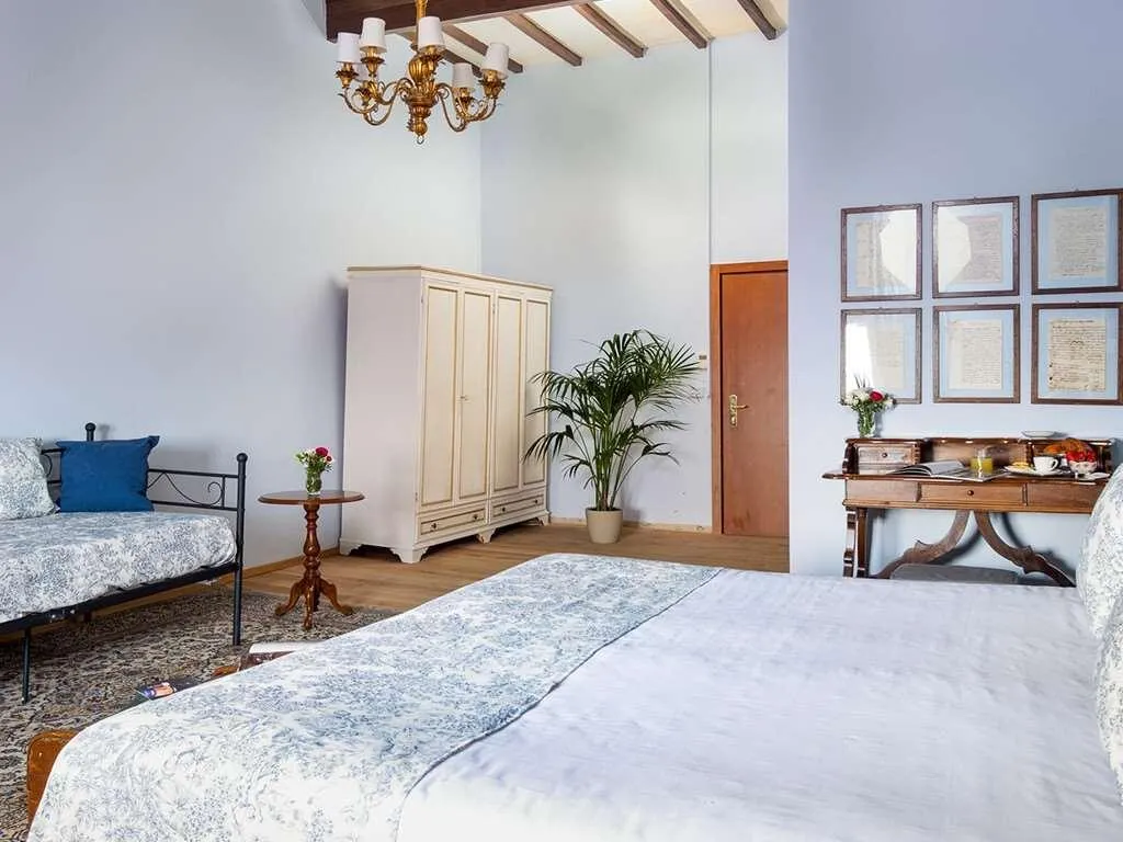Room, Villa Pitiana, Florence