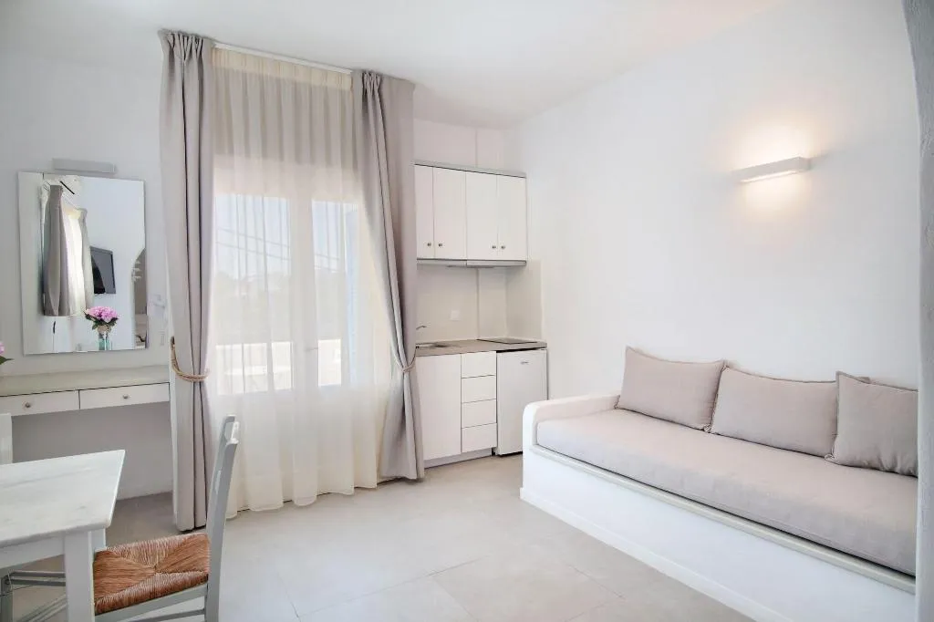 Room, Kritikakis Village Apartments, Santorini