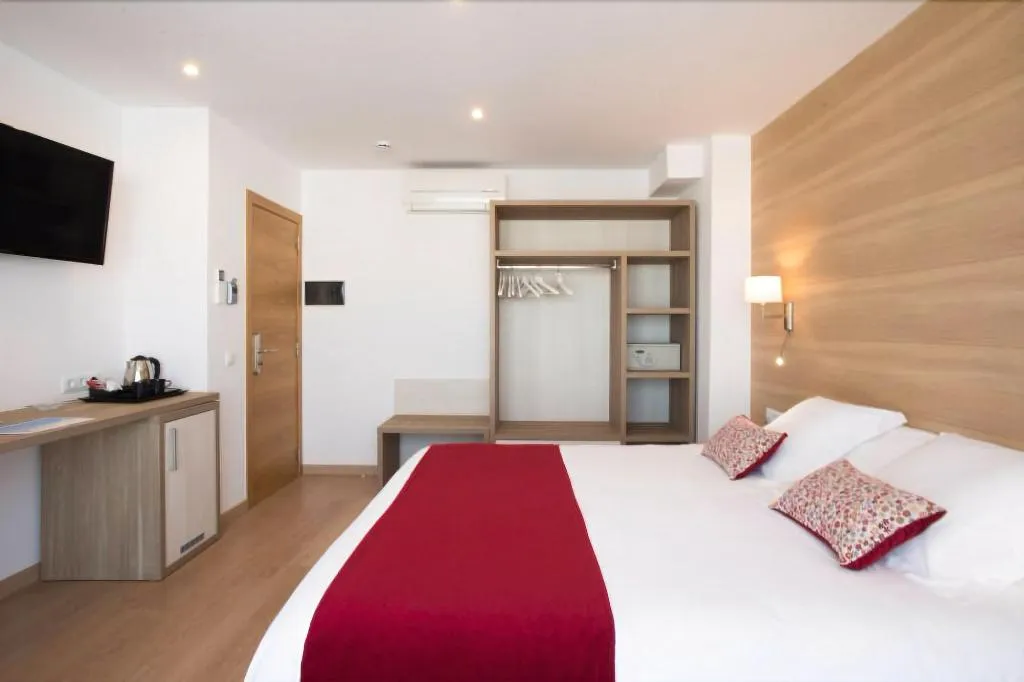 Room, Hostal Menurka, Menorca