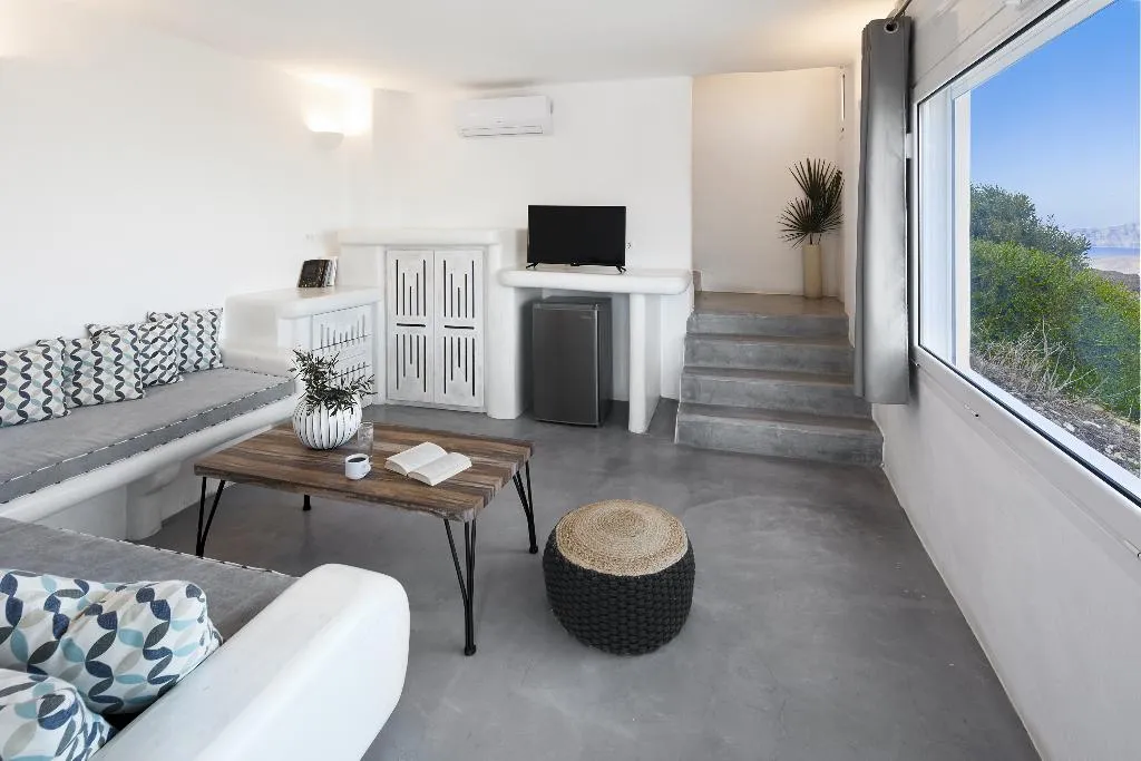 SUITE GRAND Room, Suites of the Gods Cave Spa, Santorini