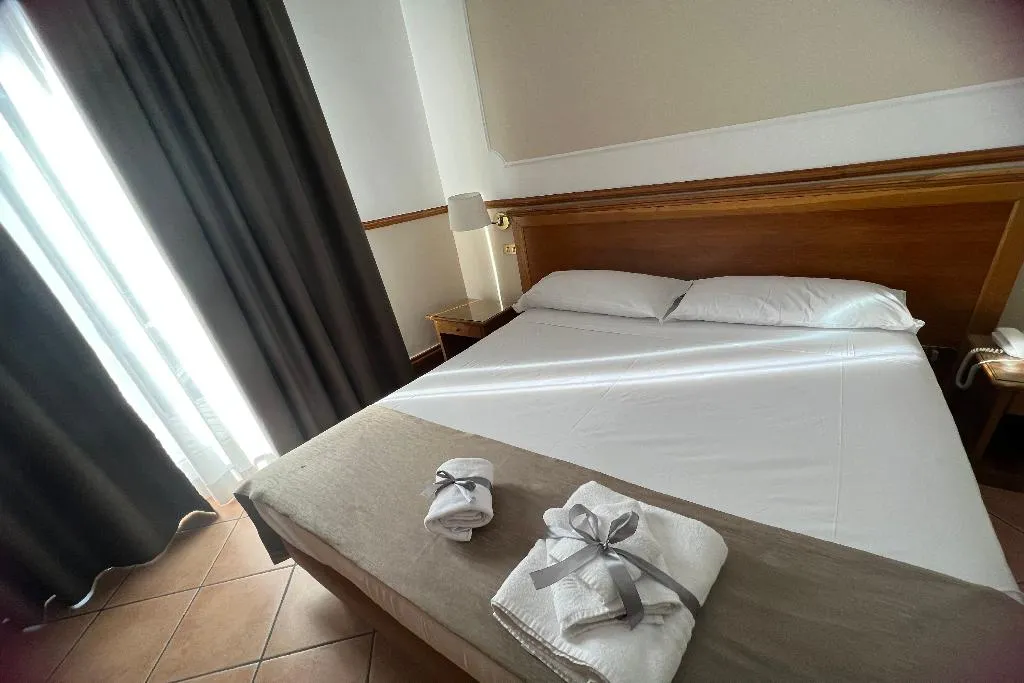 DOUBLE SUPERIOR Room, Leopardi Napoli, Naples