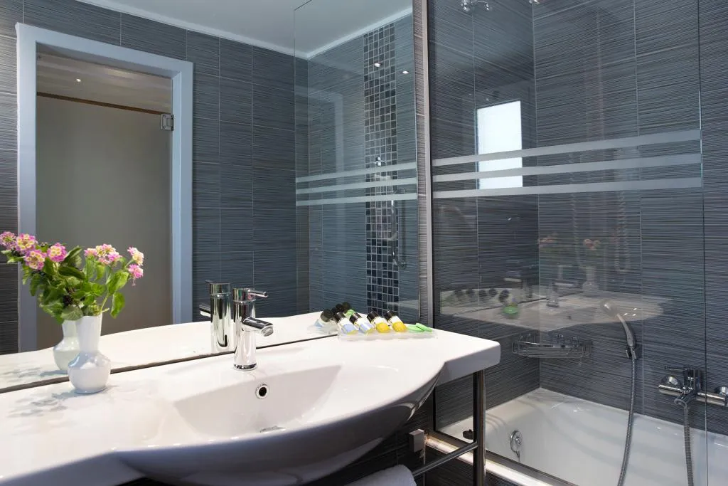 JUNIOR SUITE SEA VIEW Room, Dolce Attica Riviera, Athens