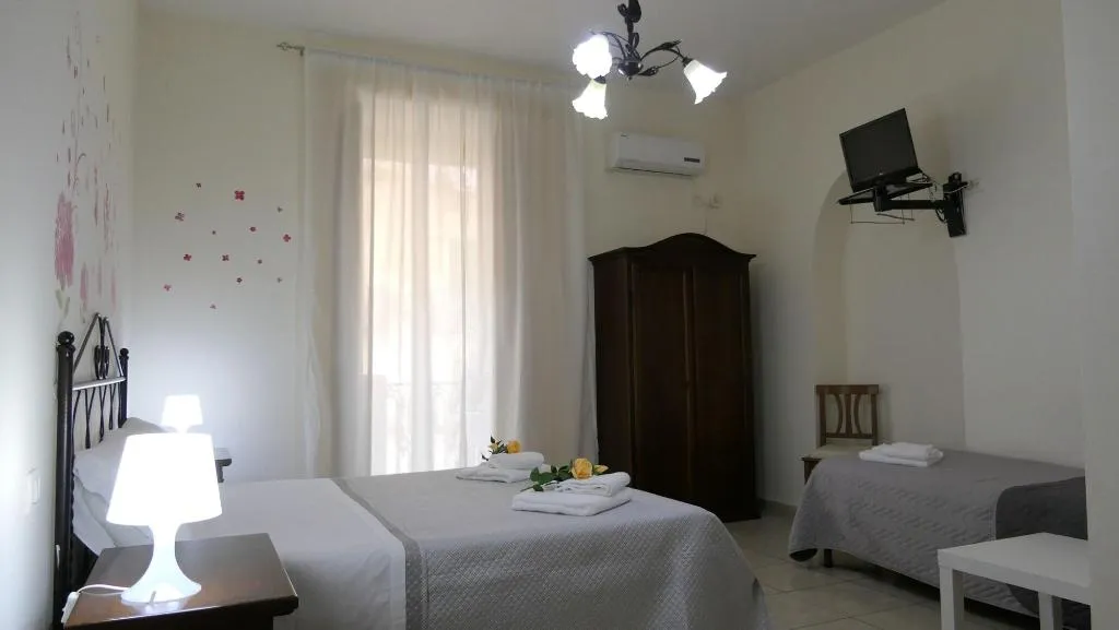 Room, B&B Dimora Cirillo, Naples
