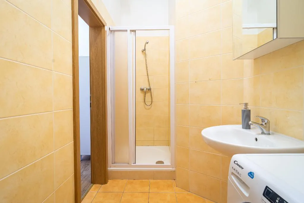 STUDIO CITY VIEW QUEEN BED Room, Royal Road Residence, Prague