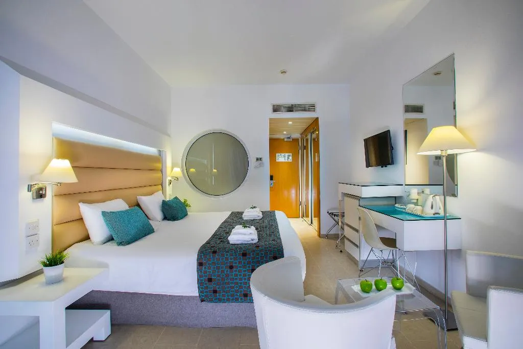 Double or Twin STANDARD Room, Leonardo Cypria Bay, Cyprus
