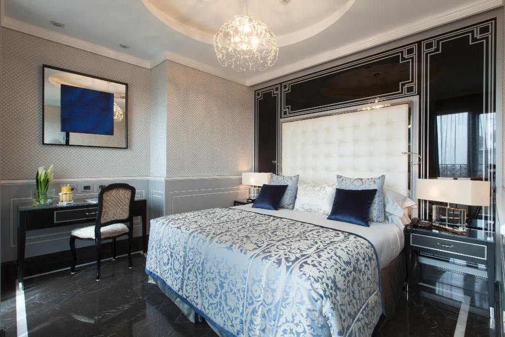 APARTMENT PENTHOUSE DELUXE Room, Baglioni Hotel Regina, Rome