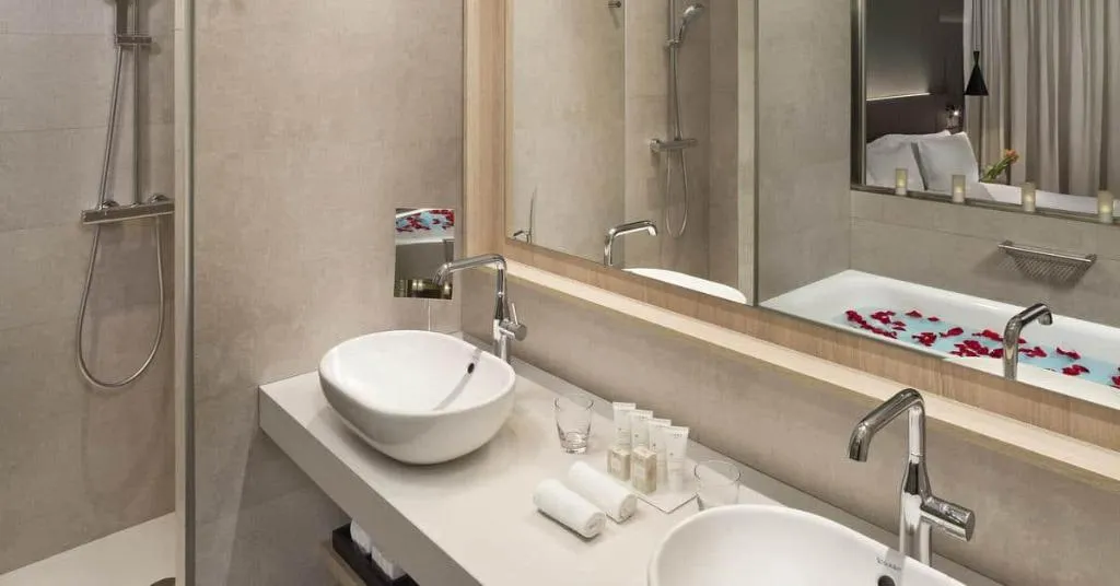 FAMILY ROOM SEA VIEW Room, Melia Barcelona Sky, Barcelona