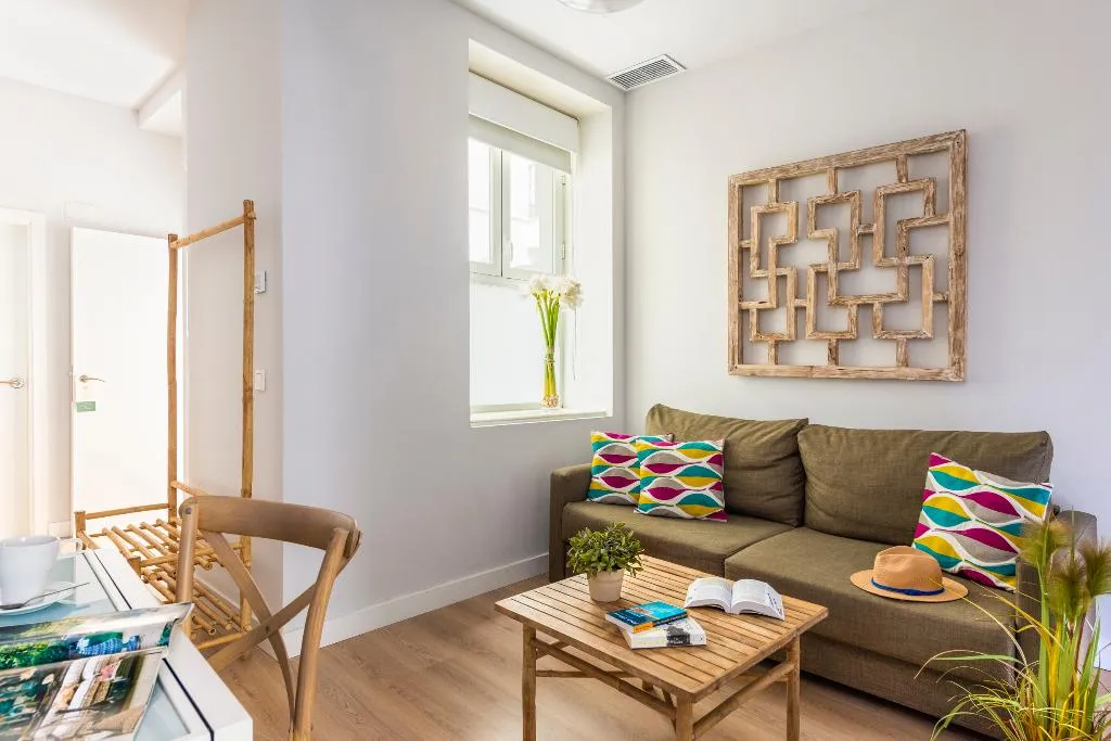 APARTMENT CAPACITY 4 TWO BEDROOMS Room, Suites Sevilla Plaza, Seville