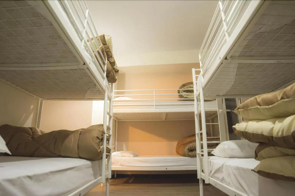 Room, Pella Inn Hostel, Athens