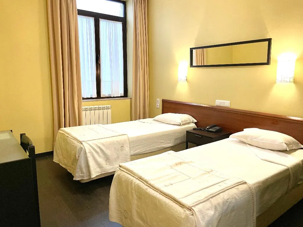 TWIN STANDARD Room, Universal, Porto