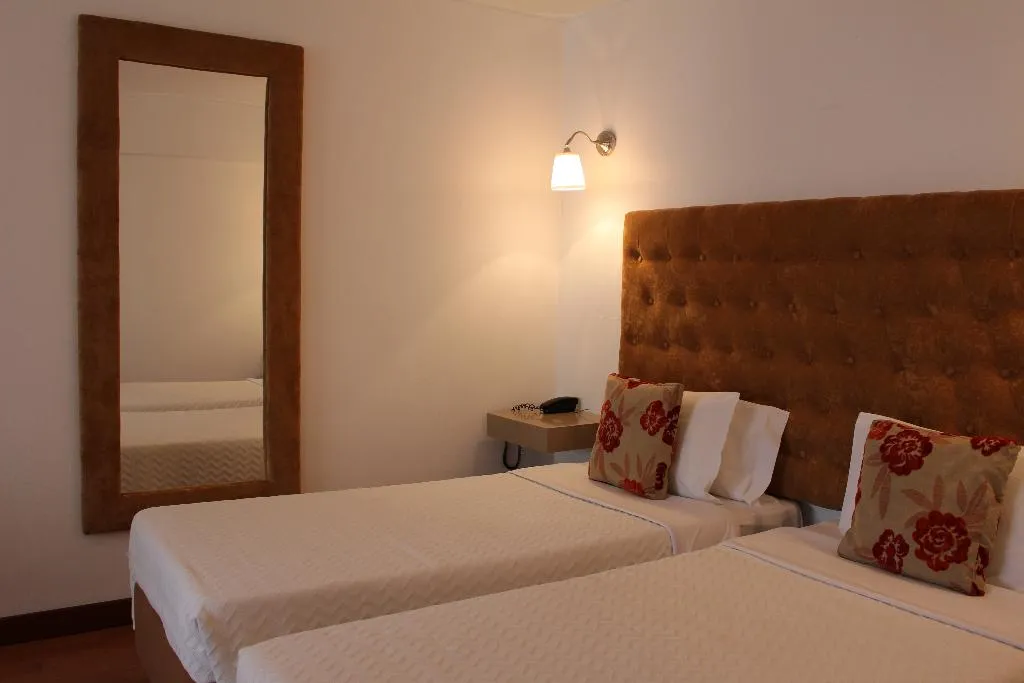 TRIPLE STANDARD Room, Hotel Residencial Batalha, Porto