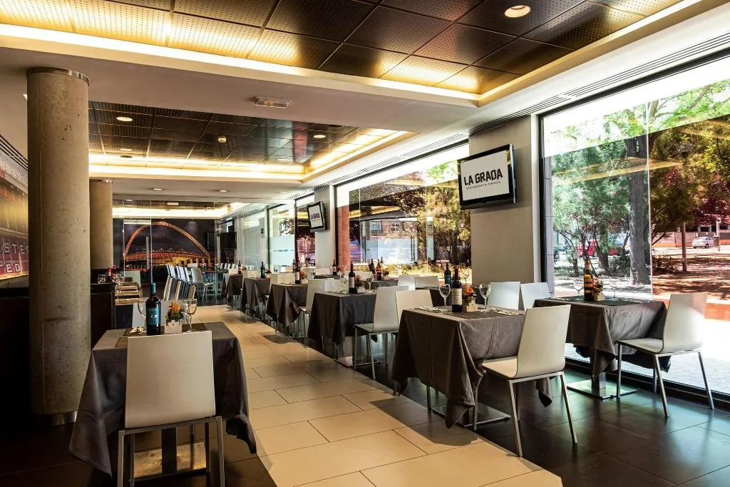 Restaurant, Tach Madrid Airport, Madrid