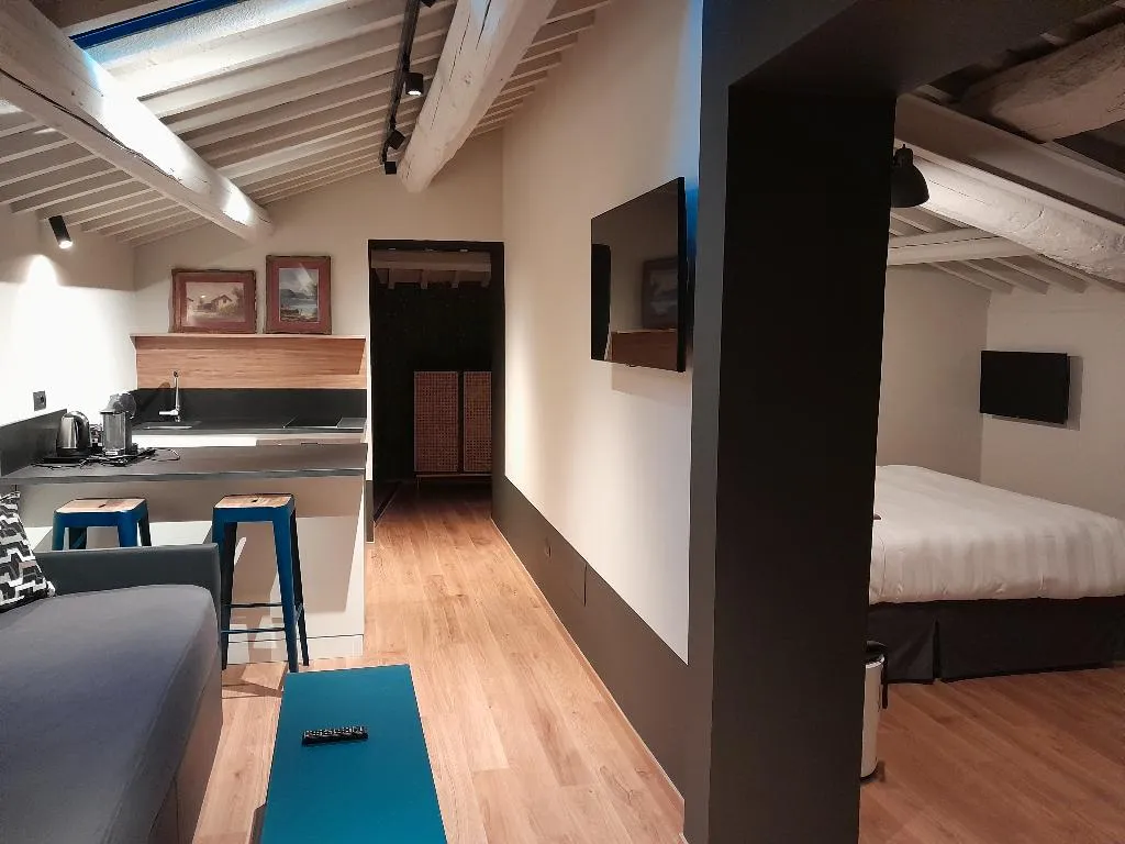 APARTMENT TWO BEDROOMS ONE BATHROOM Room, Priori Secret Garden, Perugia