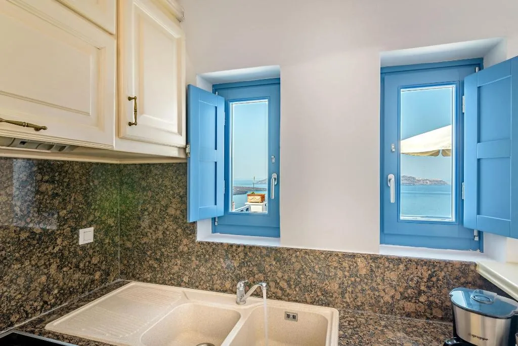Room, Golden Grey Goose, Santorini