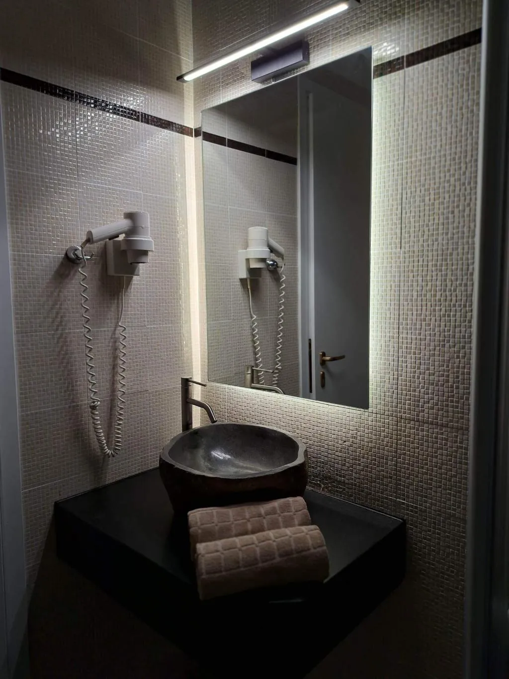 QUADRUPLE STANDARD Room, Amerisa Suites, Santorini