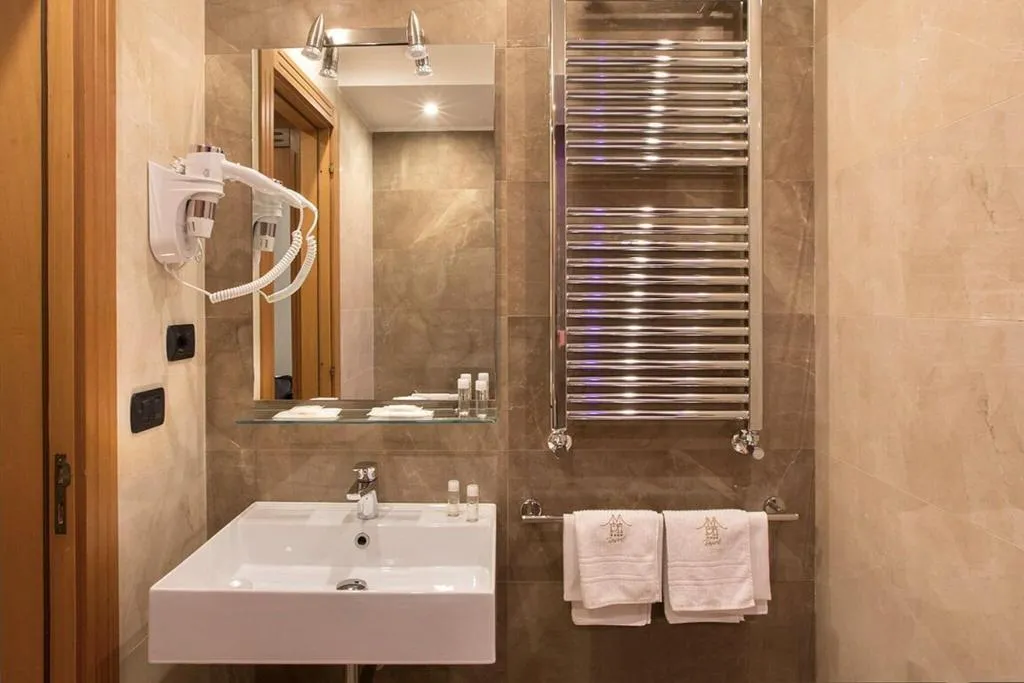DOUBLE SUPERIOR Room, American Hotel, Naples