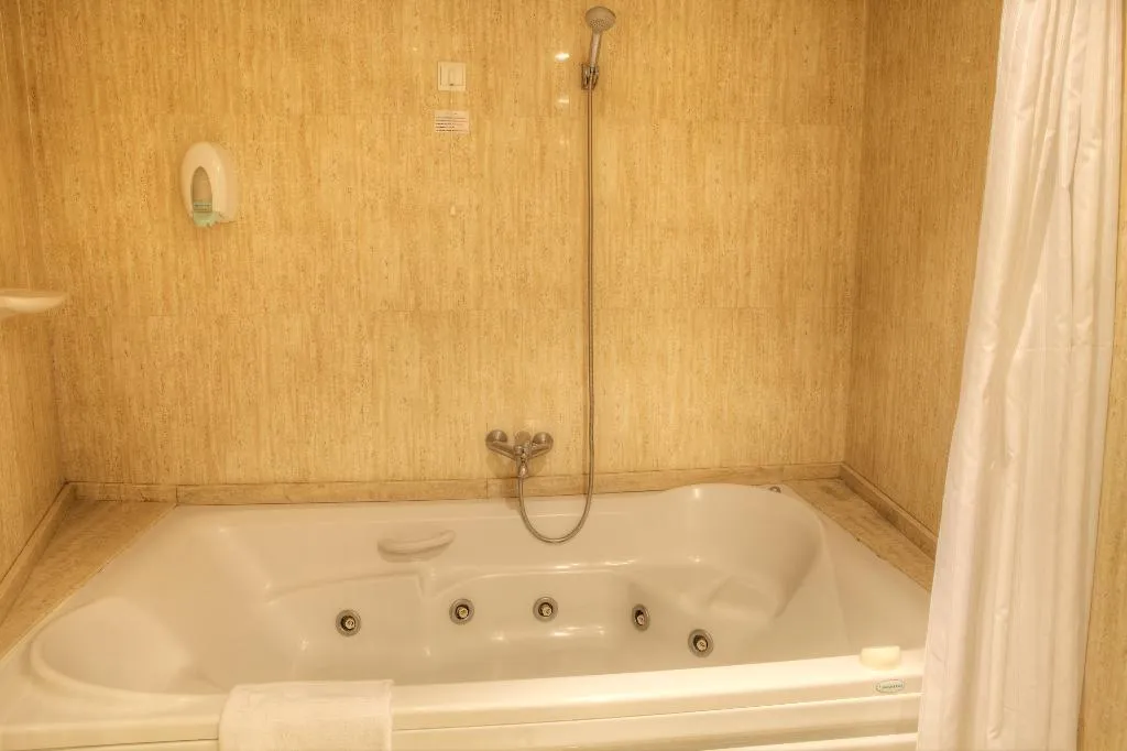 SUITE SEA VIEW Room, Hotel Sunway Playa Golf & Spa, Sitges, Costa Brava