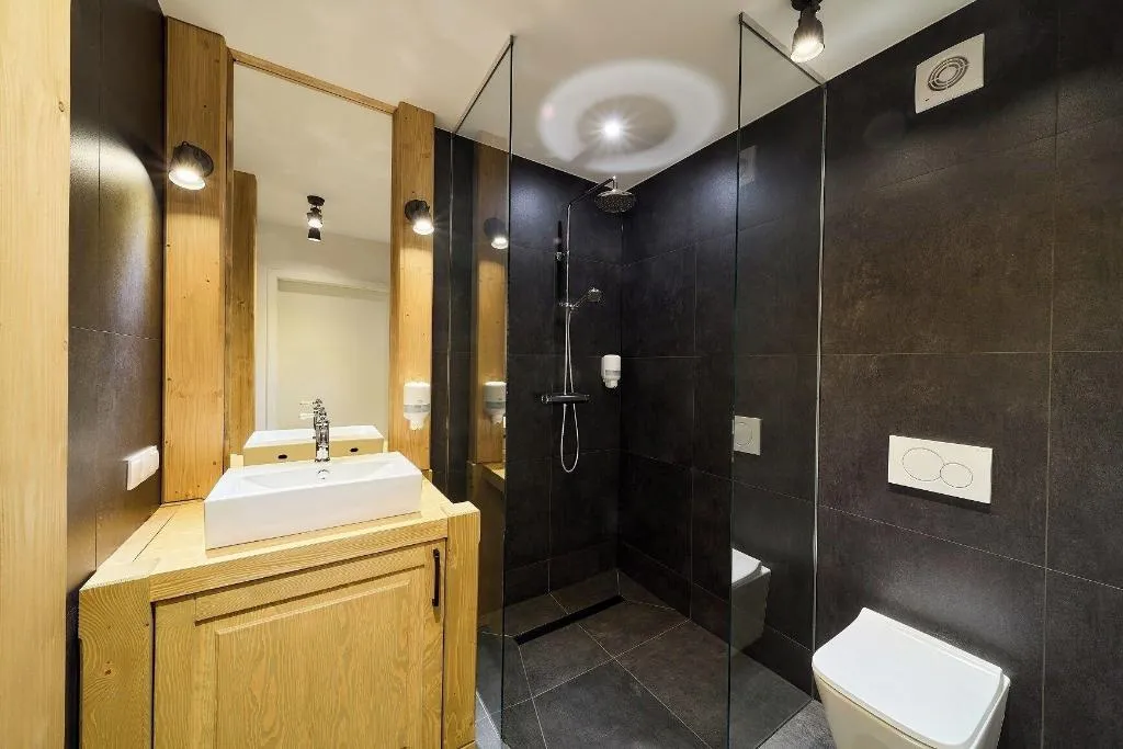 Room, ApartHotel Giewont, Krakow