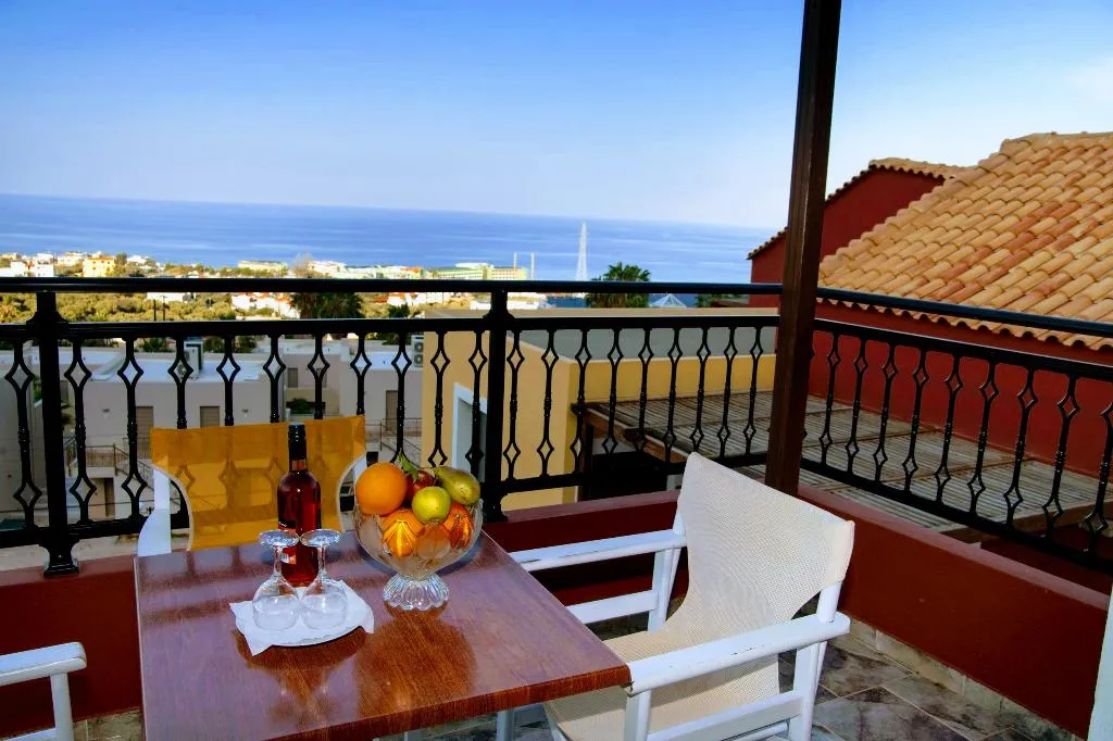 APARTMENT CAPACITY 5 ONE BEDROOM Room, Ippoliti Village, Crete