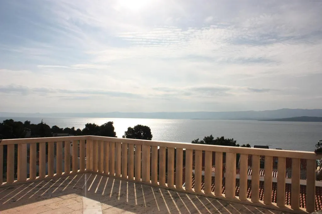 Room, Ivan, Split