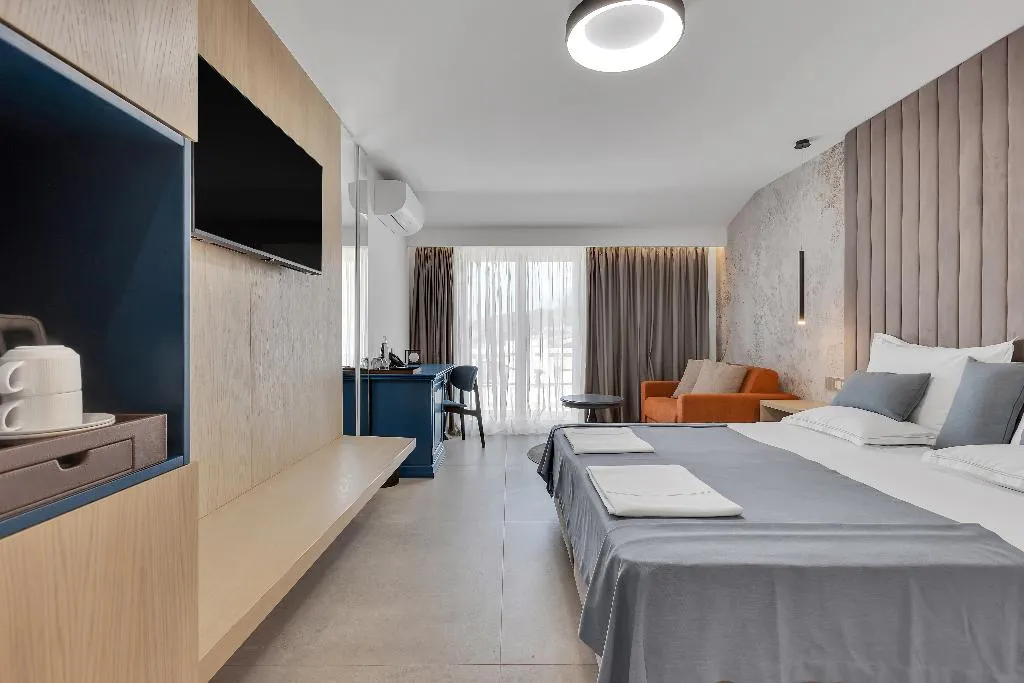 DOUBLE SIDE SEA VIEW Room, Laurentum, Split