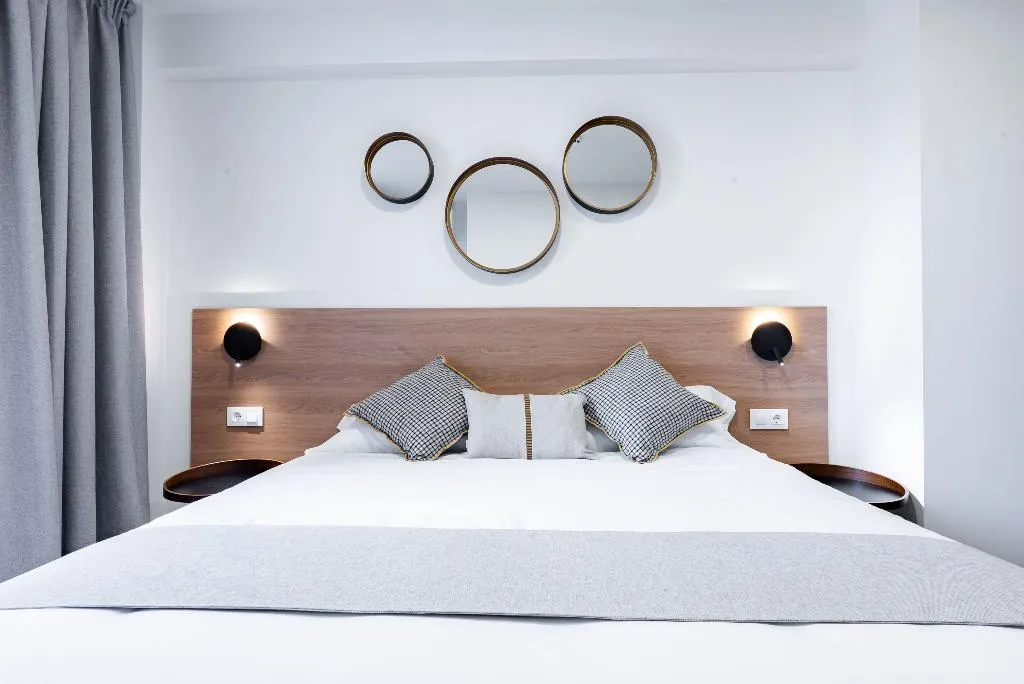 APARTMENT ONE BEDROOM Room, Smartr Valencia Turia, Valencia