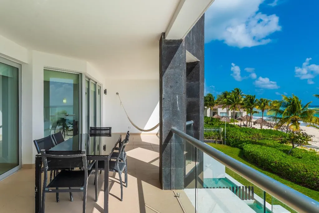 SUITE OCEAN FRONT Room, Mareazul Beach Front Resort Playa del Carmen, Playa Del Carmen