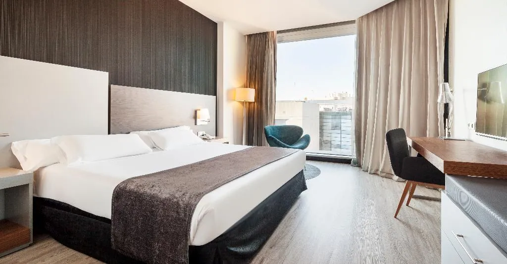 DOUBLE STANDARD Room, Ilunion Atrium, Madrid