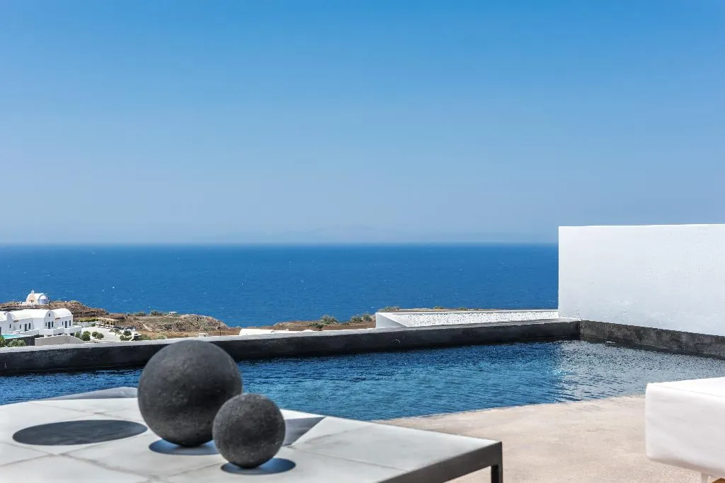 FAMILY ROOM WITH PRIVATE POOL Room, Andronis Arcadia, Santorini