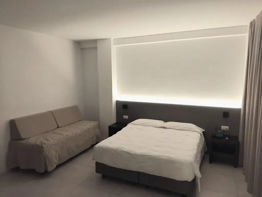 TRIPLE PREMIUM Room, Venice Terminal Apartments & Suites, Venice