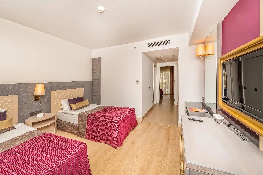 FAMILY ROOM CONNECTING ROOM Room, Kirman Belazur Resort & Spa, Antalya